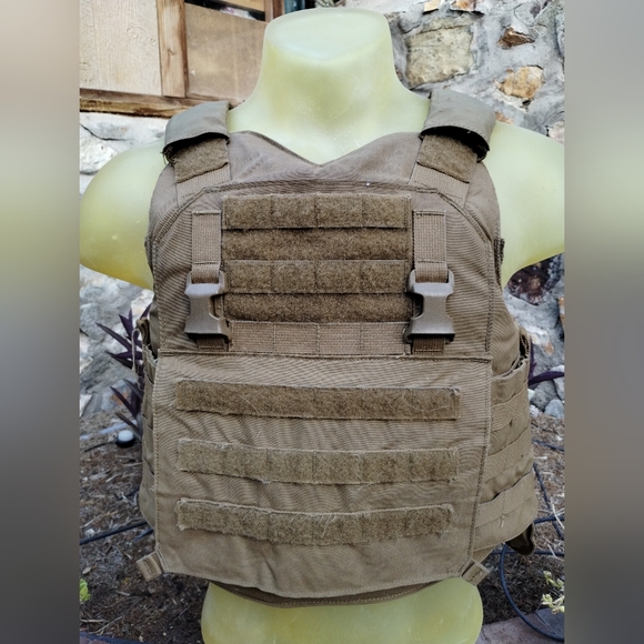 USGI Mayflower LPAAC Plate Carrier Army USMC Molle PC - Picture 1 of 7